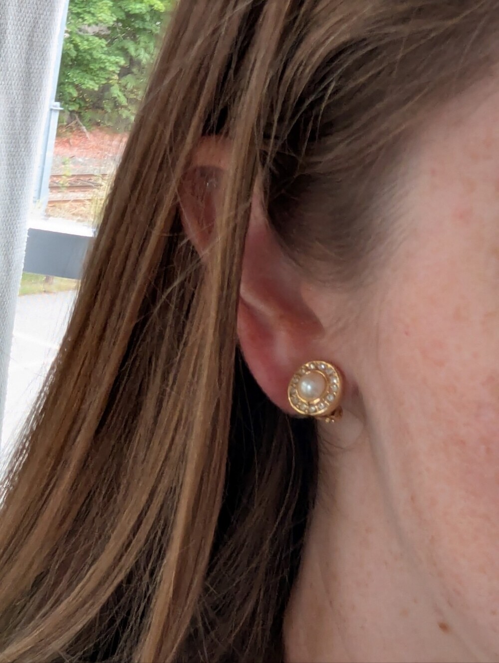 Christian Dior Vintage Clip On Small Faux Pearl and Crystal Earrings - Picture 15 of 16